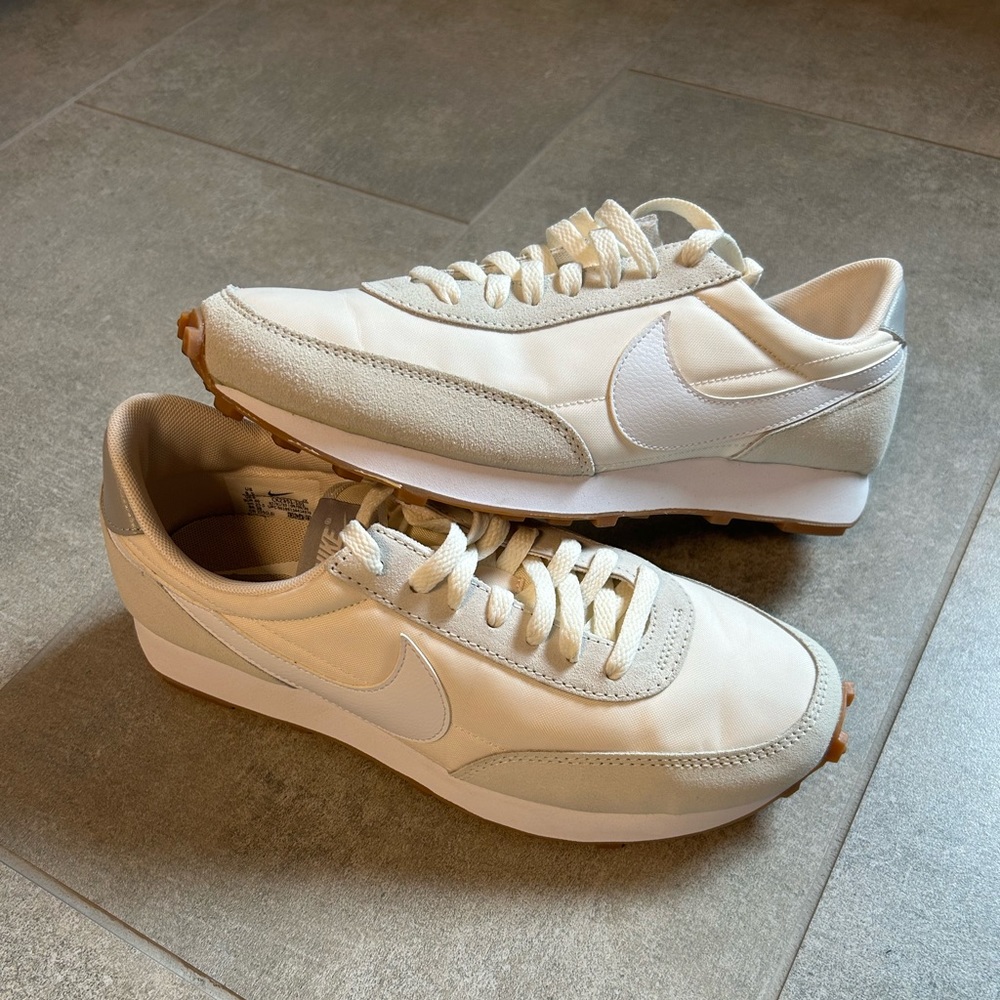 Nike Daybreak Sneakers-Like New-Women’s 8.5